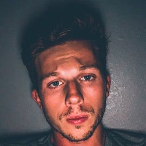 Meet your Posher, Travis
